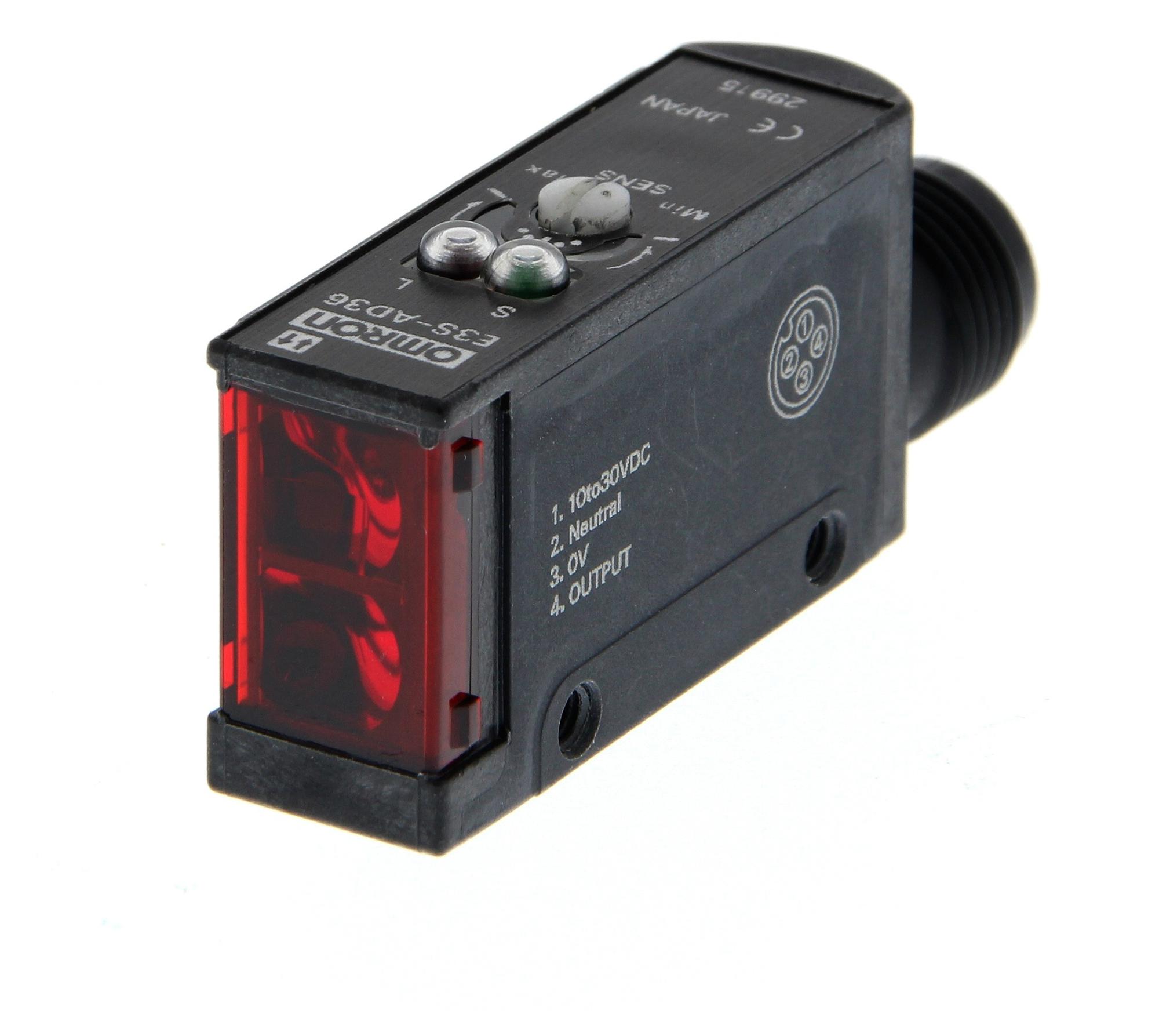 E3S-AD37 PHOTOELECTRIC SENSOR, PNP, 700MM OMRON