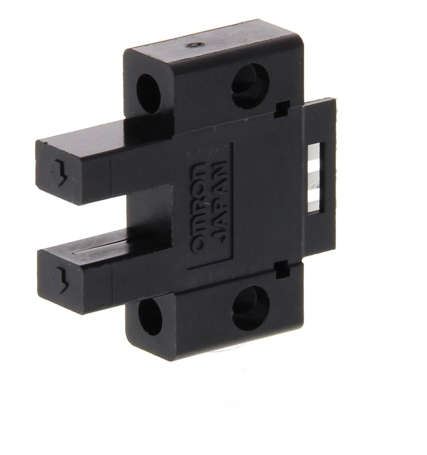 EE-SX670 PHOTOELECTRIC SENSOR, NPN, 0.1A, 5MM OMRON