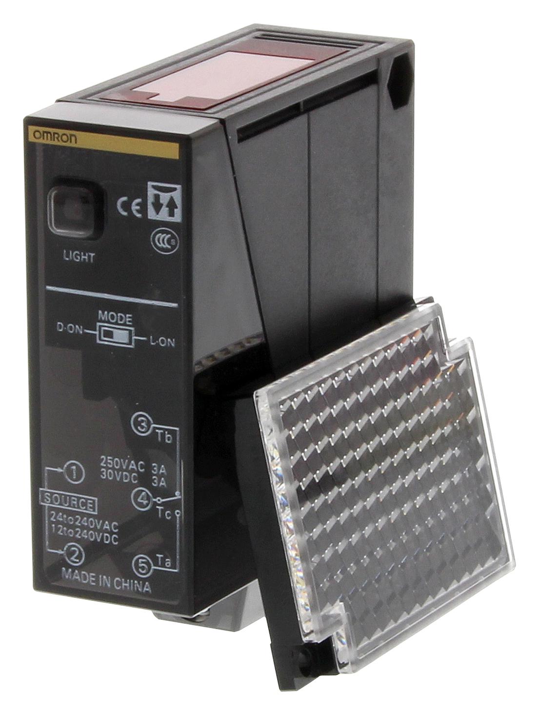 E3JM-R4R4-G PHOTOELECTRIC SENSOR, PNP, 4M OMRON